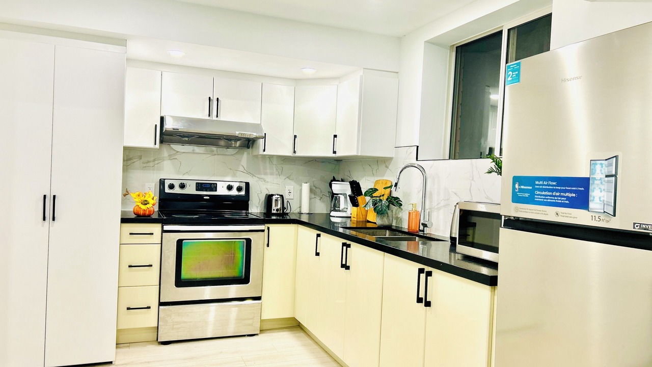 Photo of Kitchen in Central Erin Mills