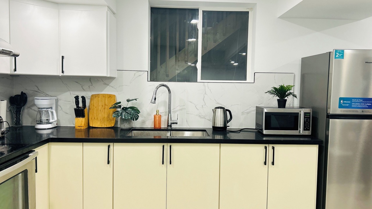 Photo of Kitchen in Central Erin Mills