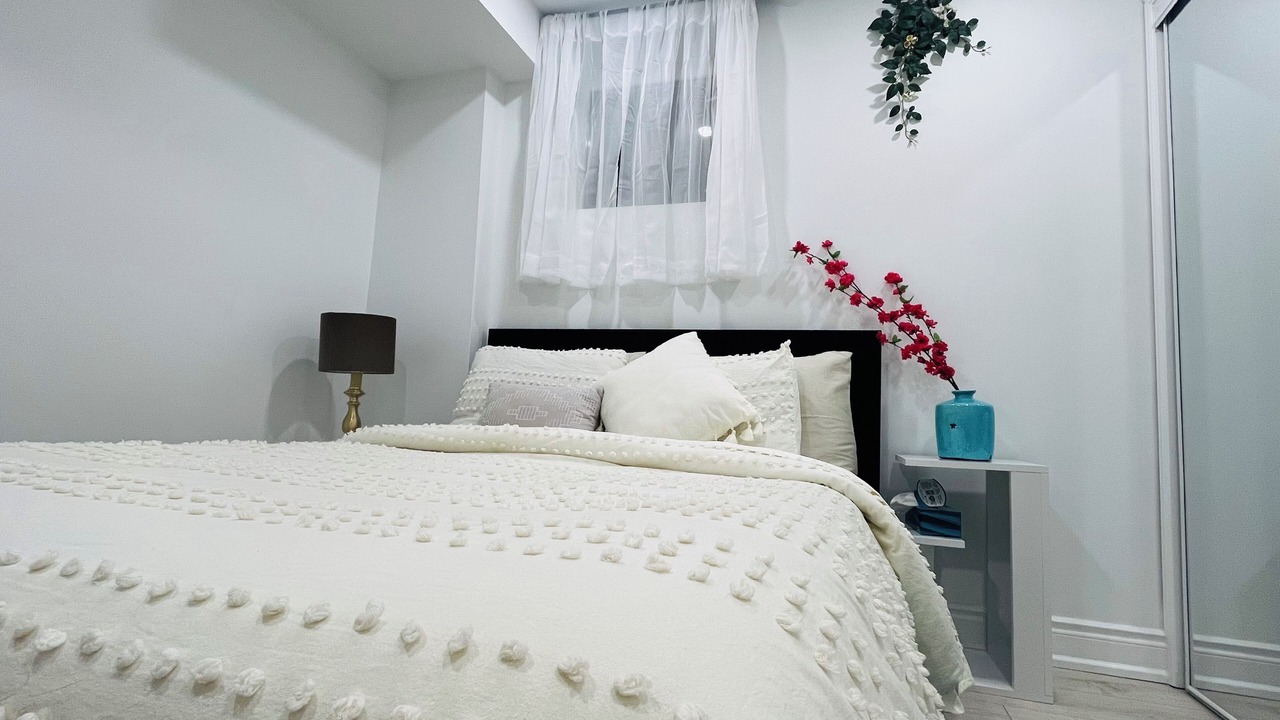 Photo of Bedroom in Central Erin Mills
