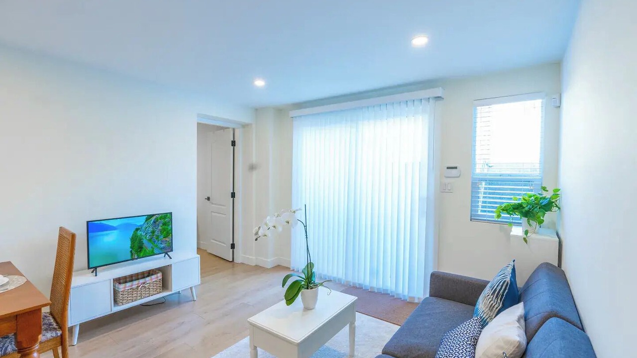 Photo of Livingroom in Kitsilano