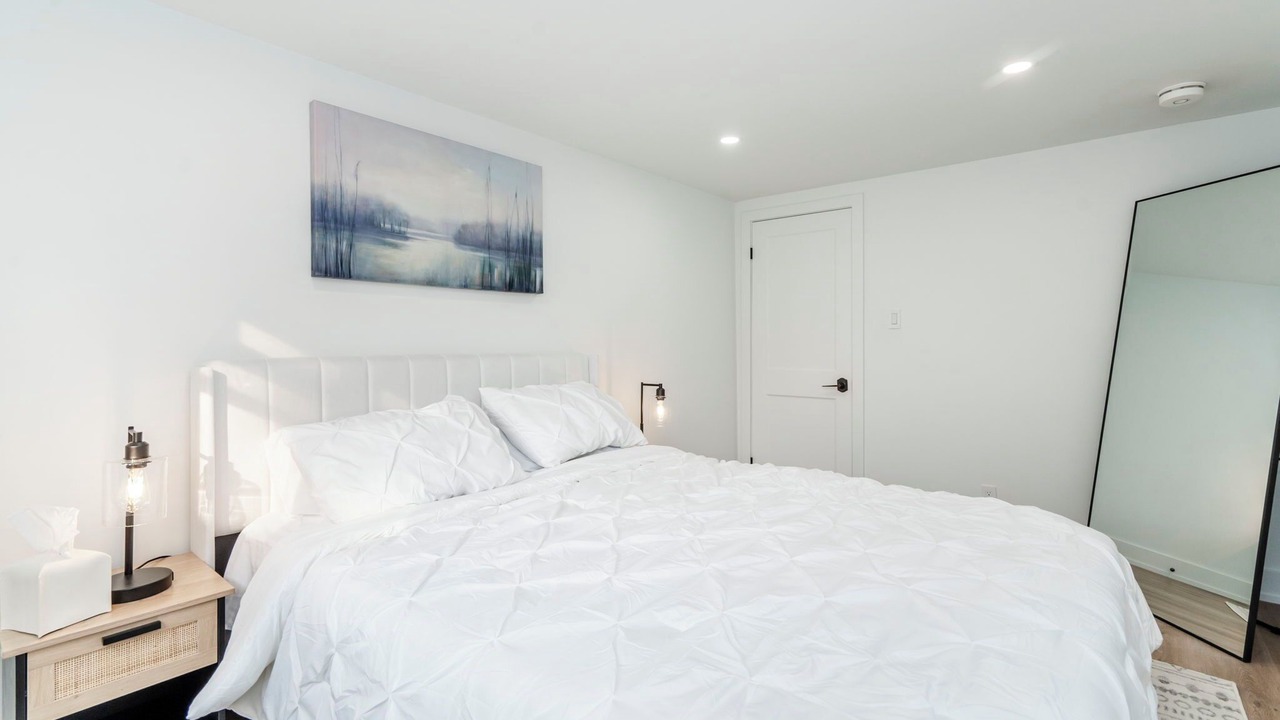 Photo of Bedroom in Victoria Harbour