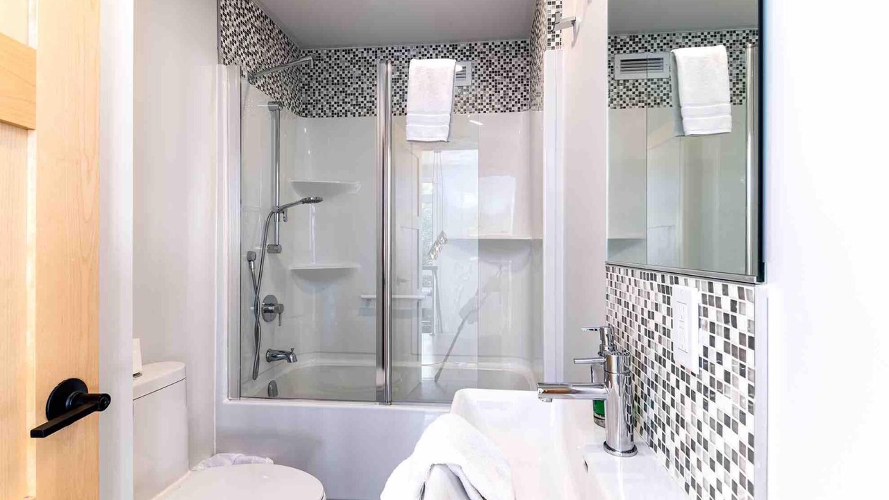 Photo of Bathroom in Petite-Riviere-Saint-Francois