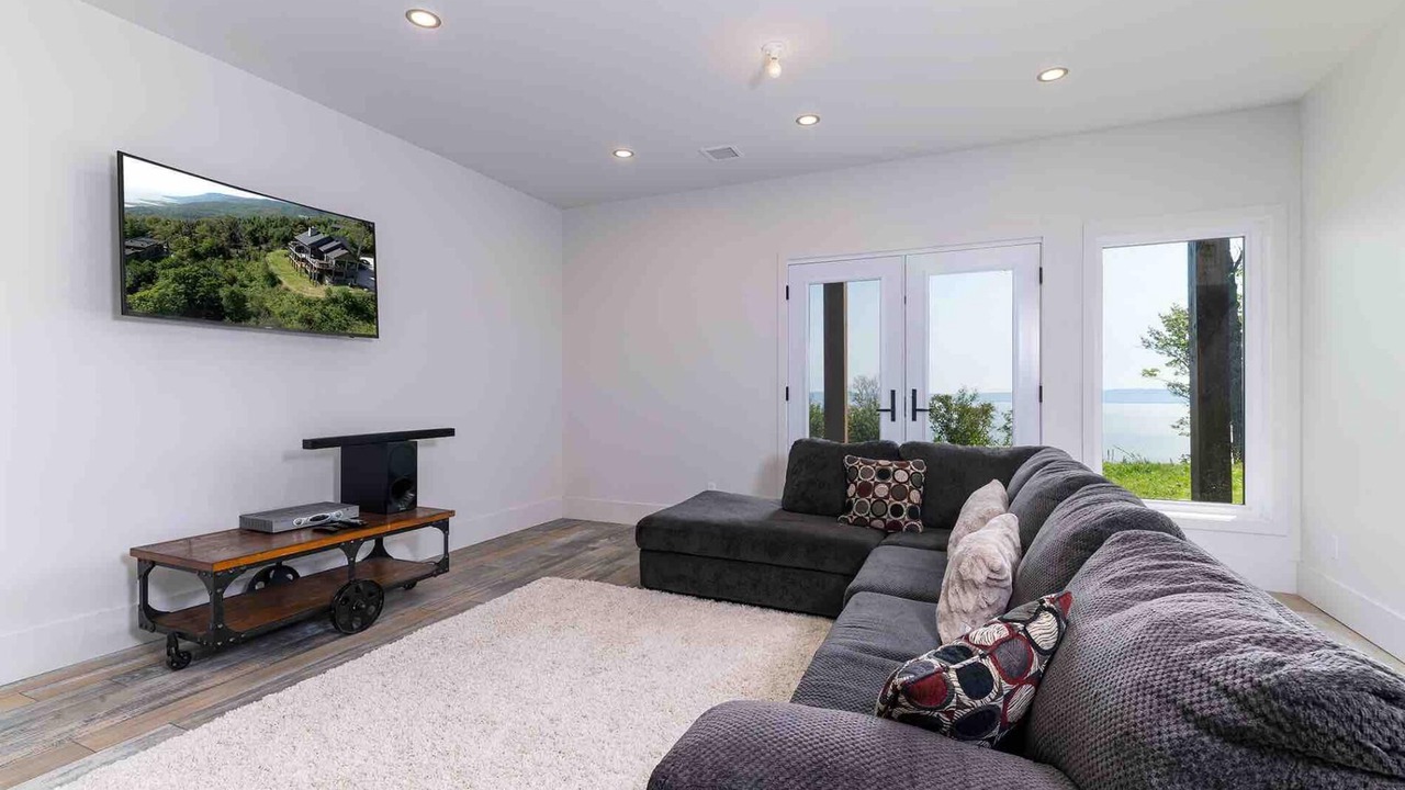 Photo of Bedroom in Petite-Riviere-Saint-Francois