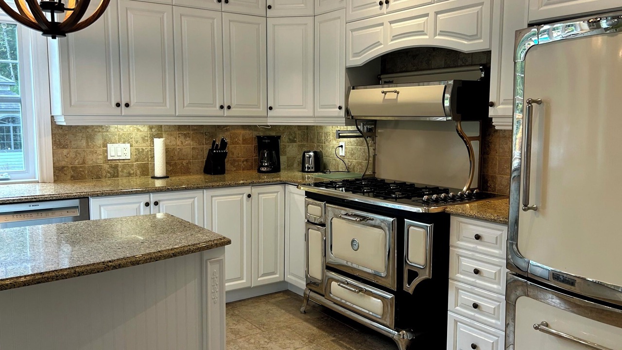 Photo of Kitchen in Stanstead Township