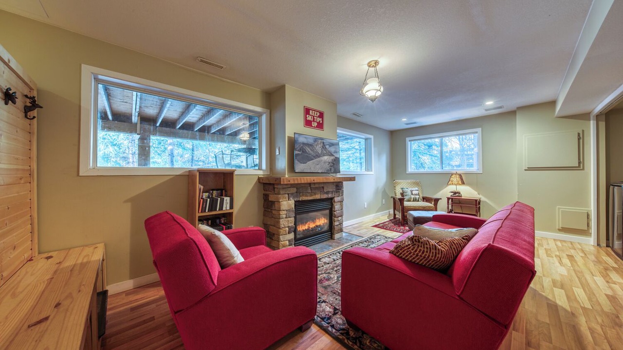 Photo of Livingroom in East Kootenay