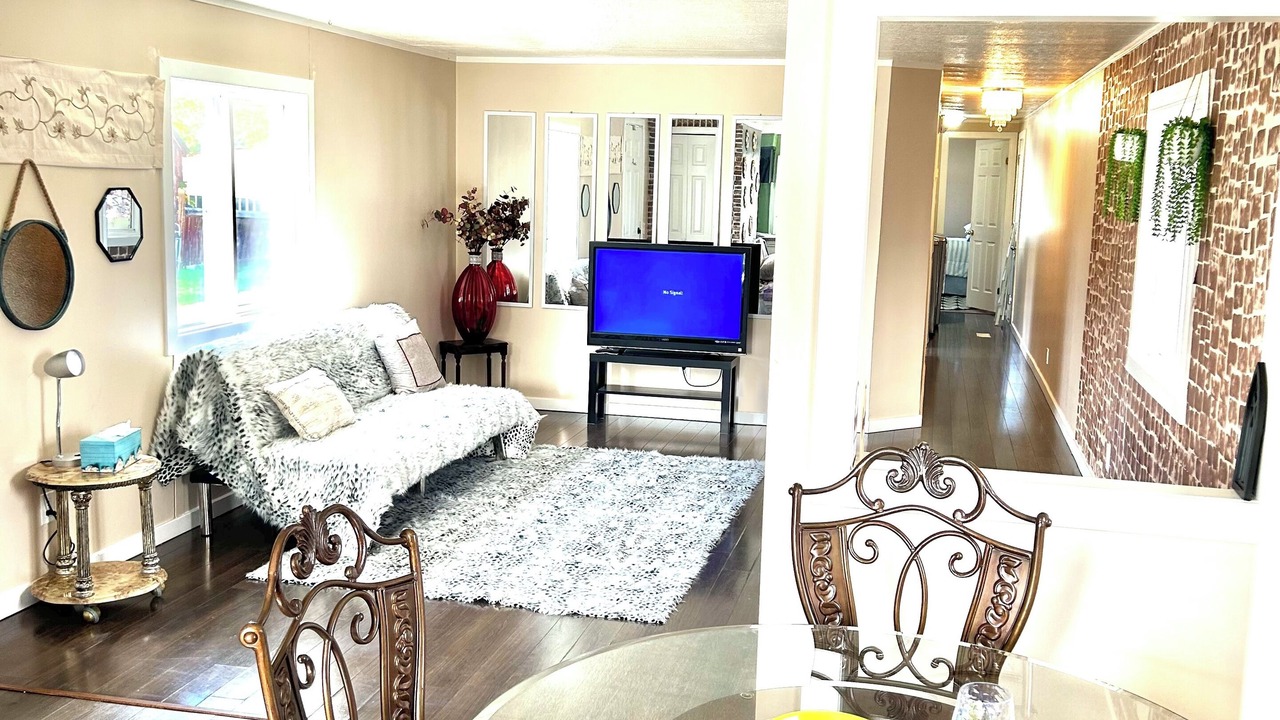 Photo of Livingroom in Red Deer