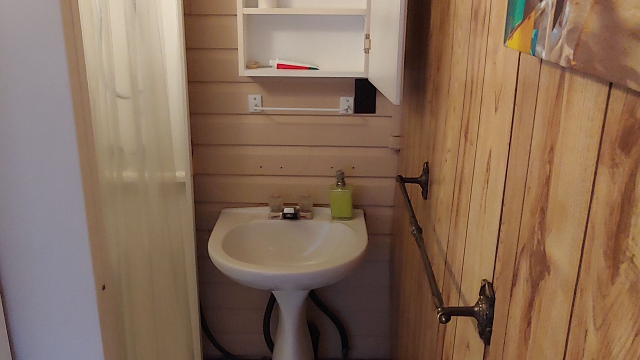 Photo of Bathroom in Centre Hastings