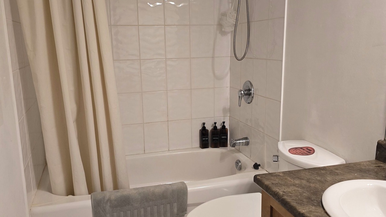 Photo of Bathroom in Willoughby