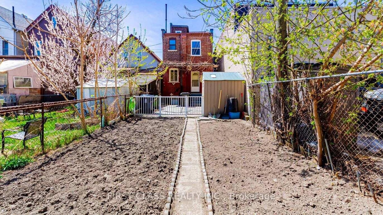 Photo of Outdoor in Dovercourt Park
