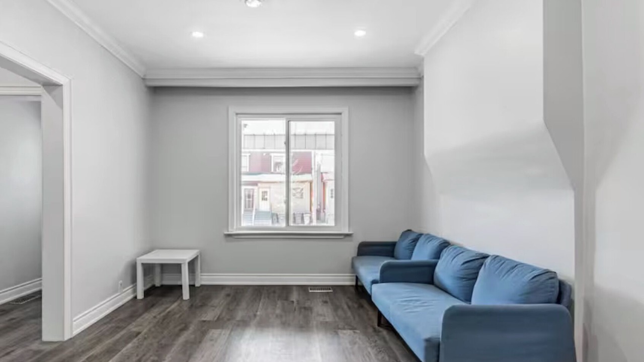 Photo of Livingroom in Dovercourt Park