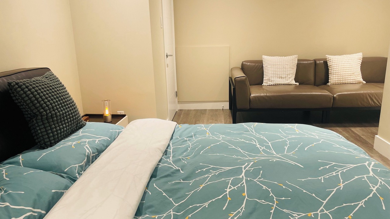 Photo of Bedroom in Dundarave