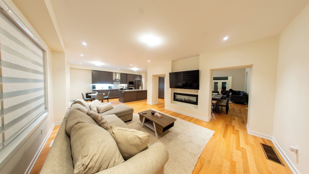 Photo of Livingroom in Durham Region