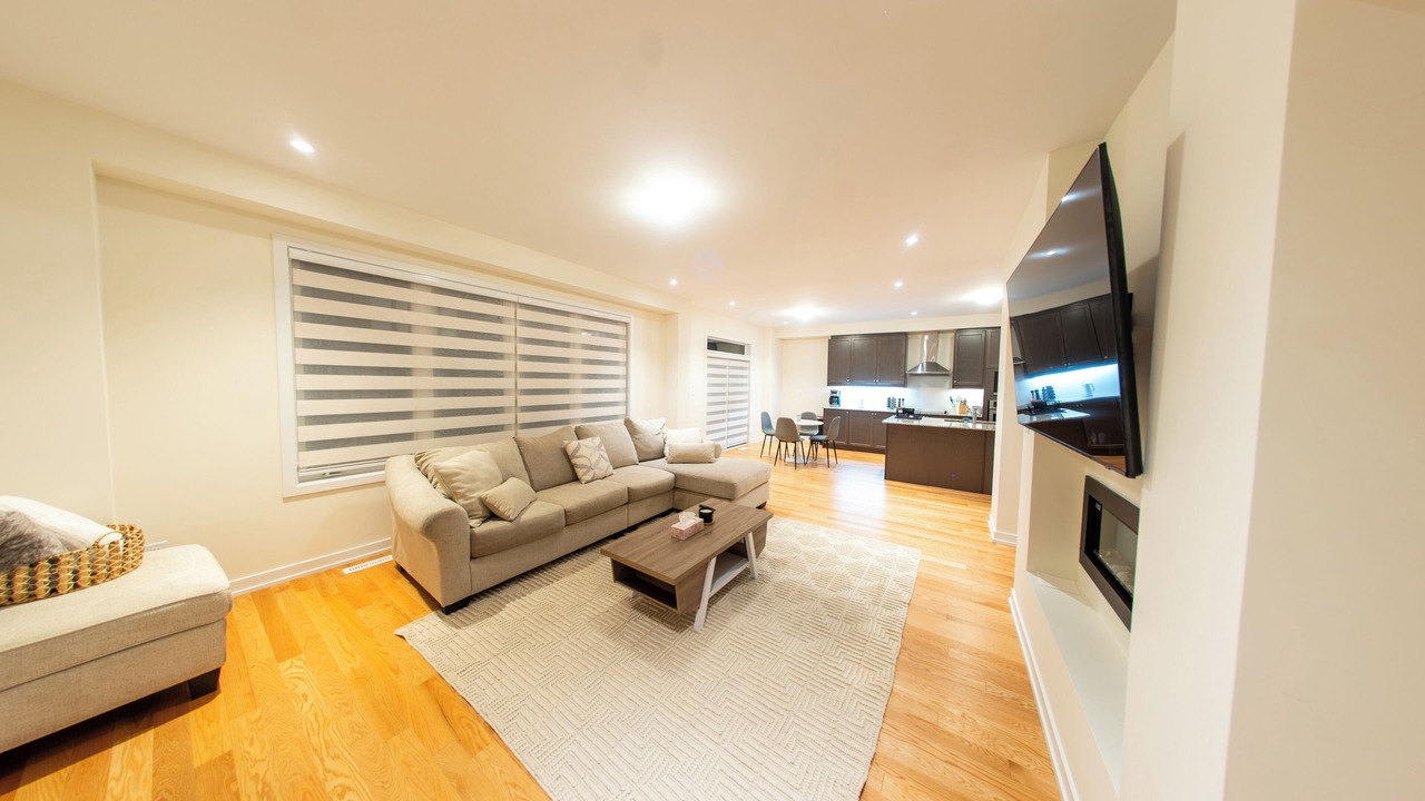 Photo of Livingroom in Durham Region