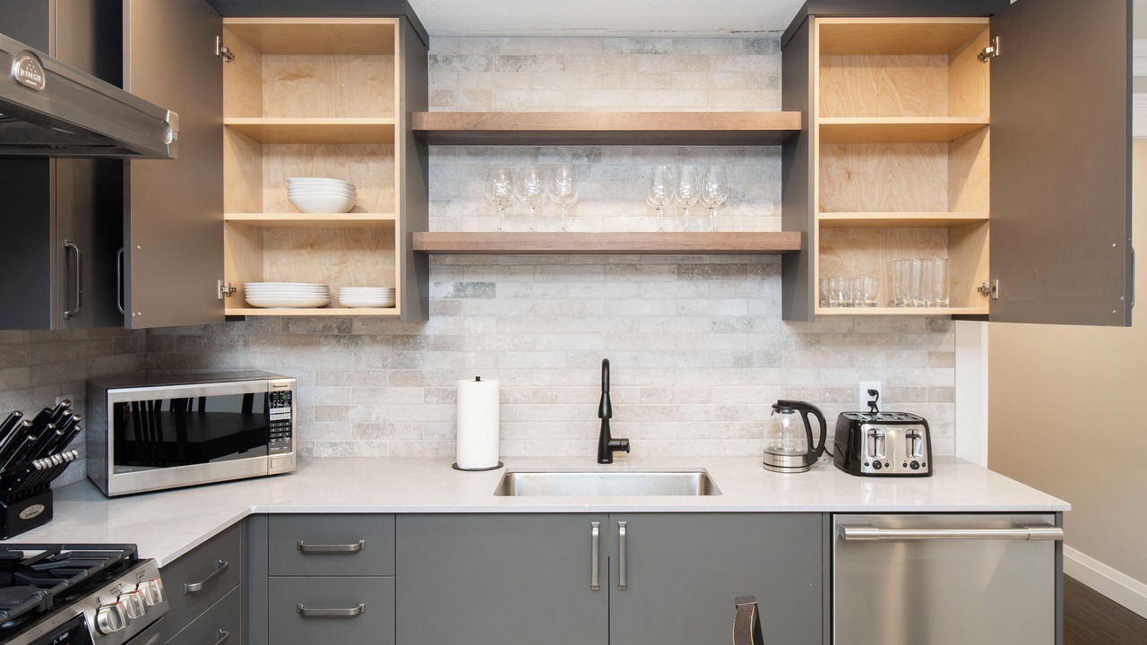 Photo of Kitchen in District of North Vancouver