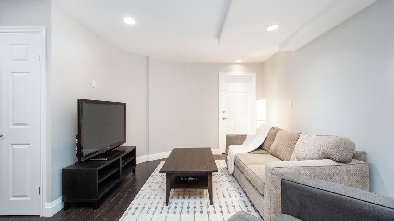 Photo of Livingroom in District of North Vancouver