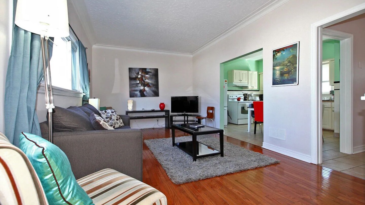 Photo of Livingroom in Niagara Falls