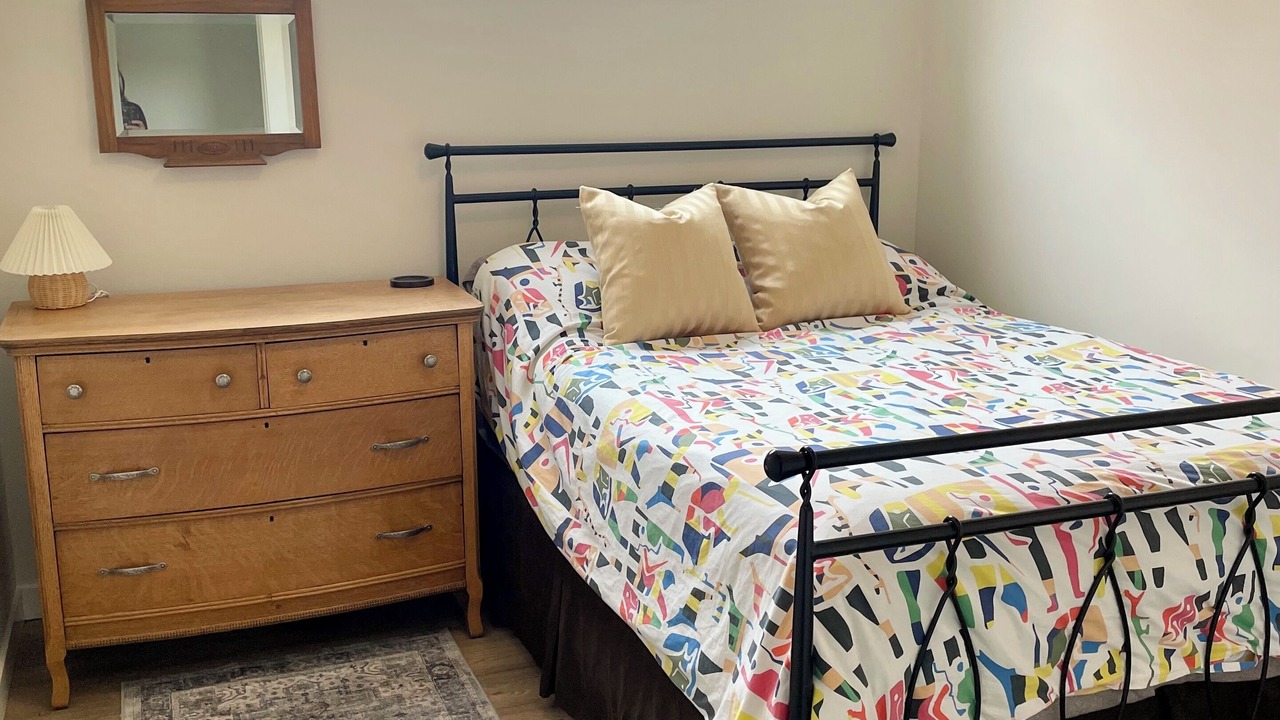 Photo of Bedroom in Vulcan County