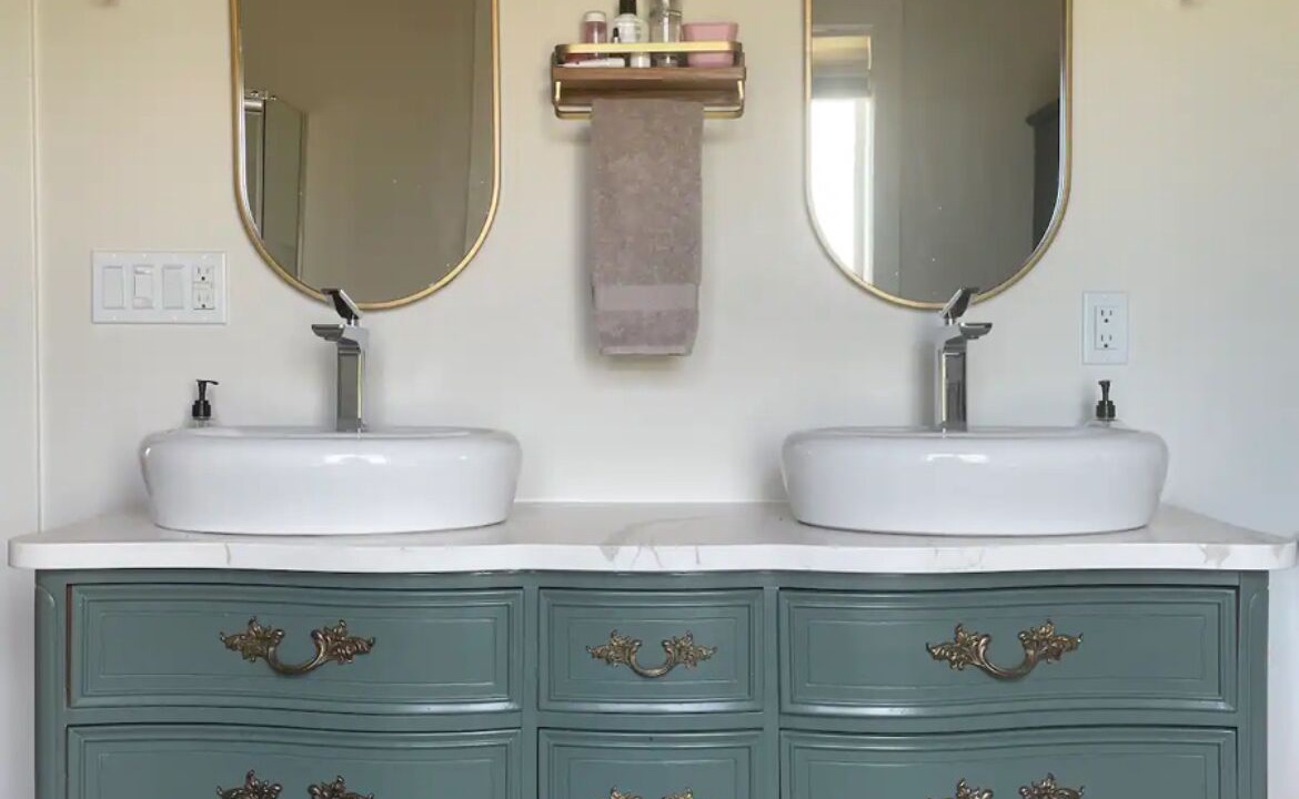 Photo of Bathroom in Vulcan County