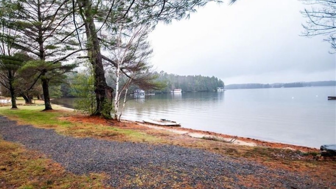 Photo of Others in Port Carling