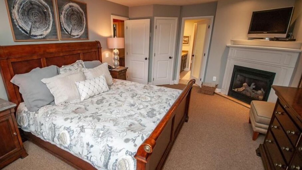 Photo of Bedroom in Port Carling