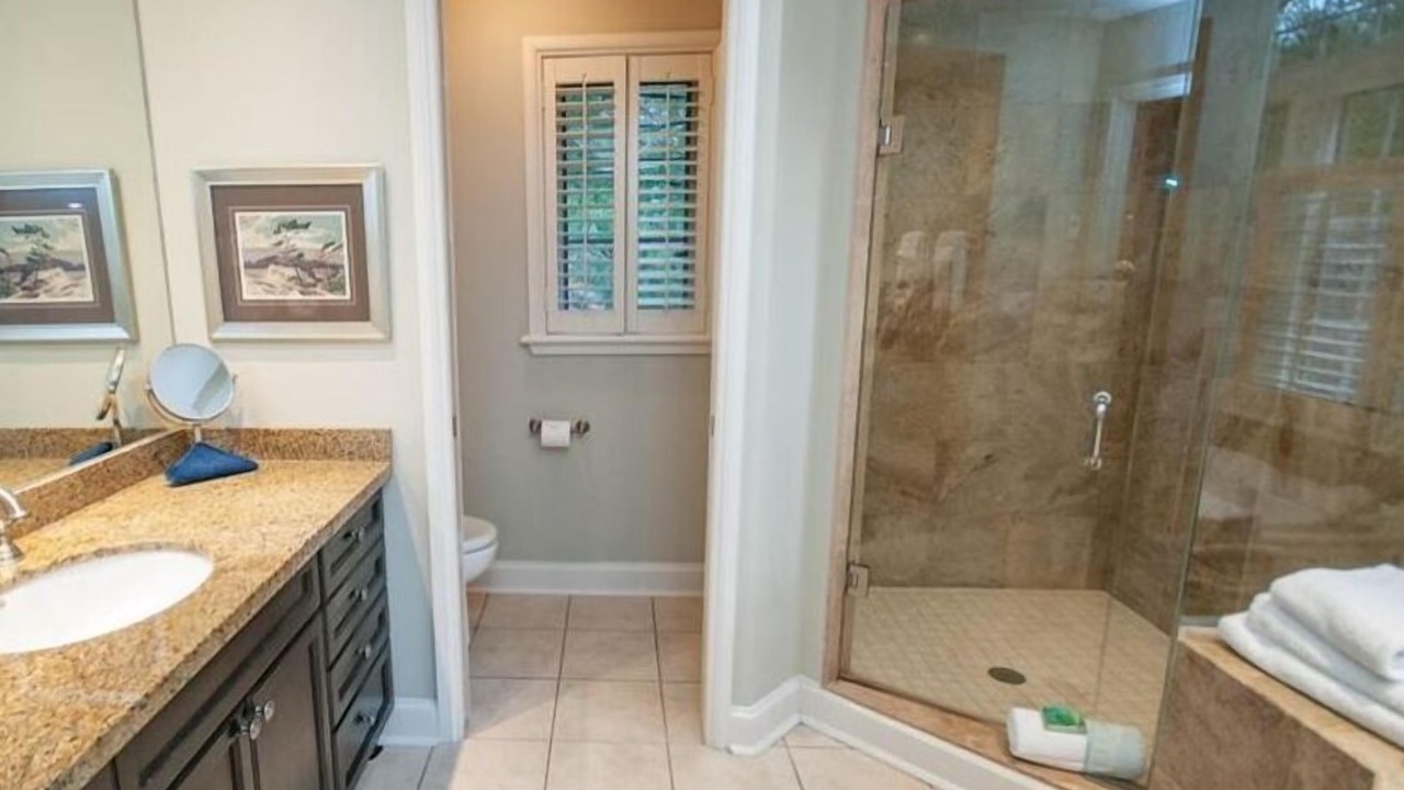 Photo of Bathroom in Port Carling