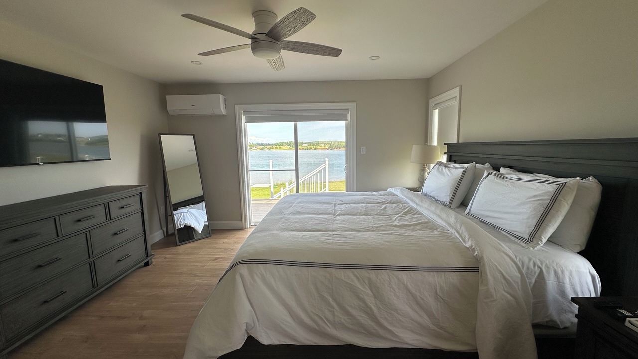 Photo of Bedroom in Clinton