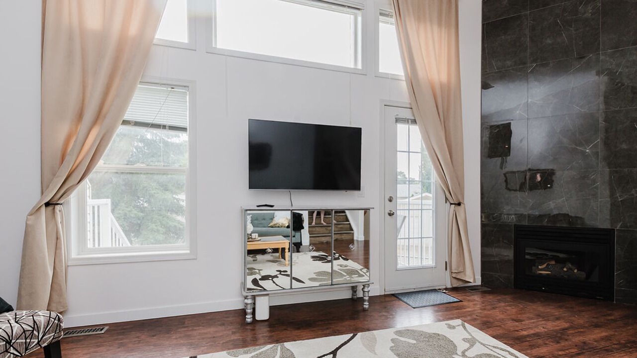 Photo of Livingroom in Red Deer