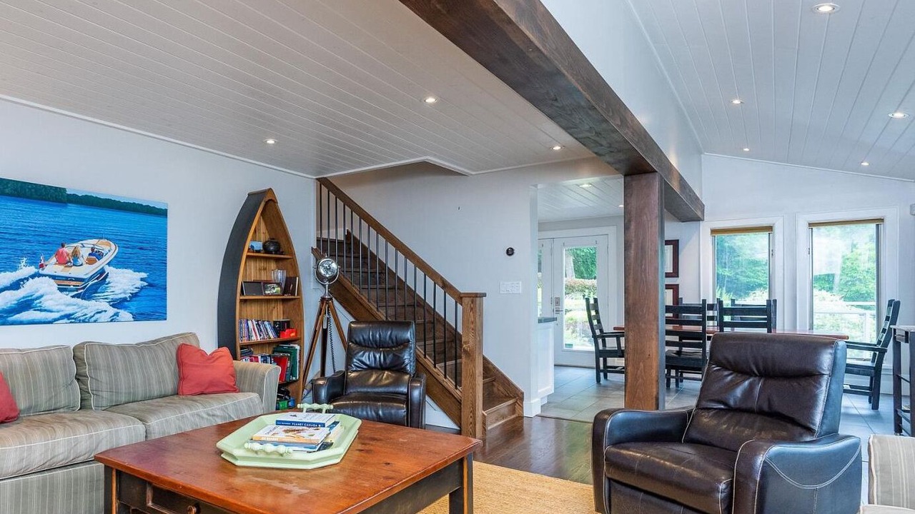 Photo of Livingroom in Muskoka Lakes