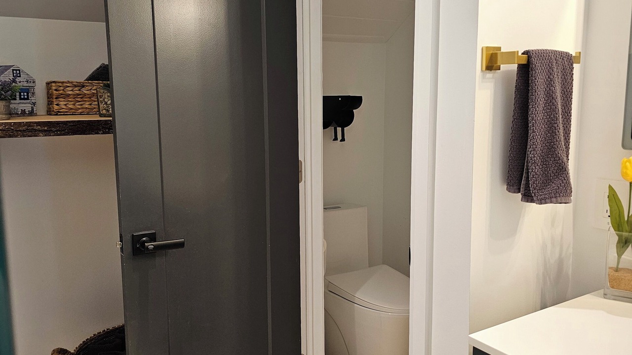 Photo of Bathroom in Utterson