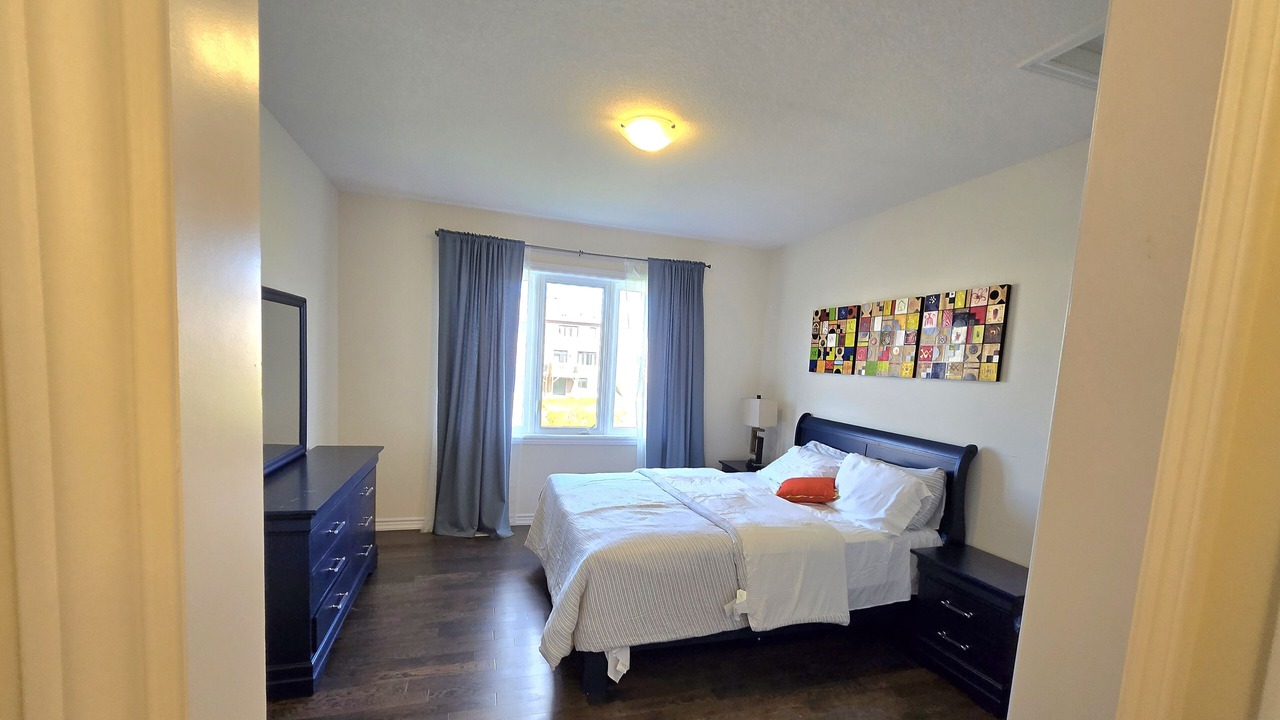 Photo of Bedroom in Thorold