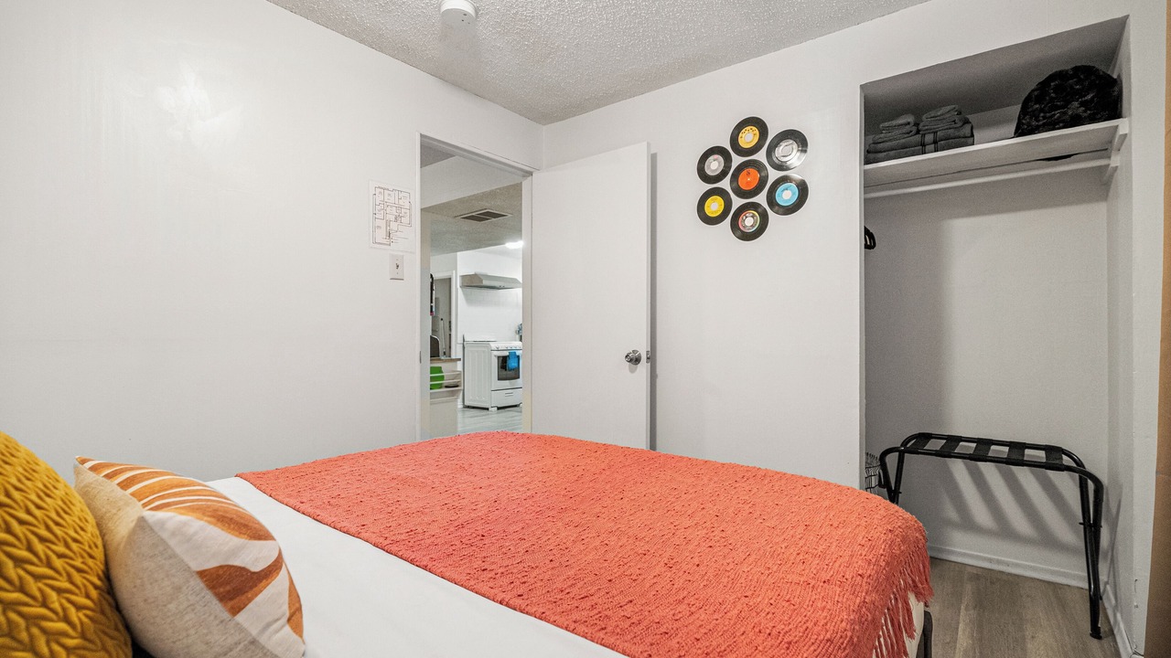 Photo of Bedroom in Forest Lawn