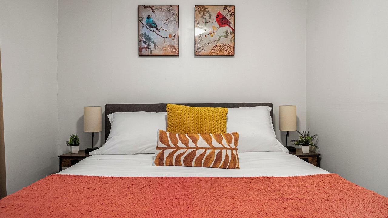 Photo of Bedroom in Forest Lawn