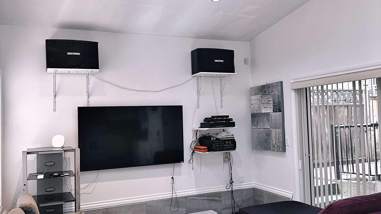 Photo of Livingroom in Fraserview