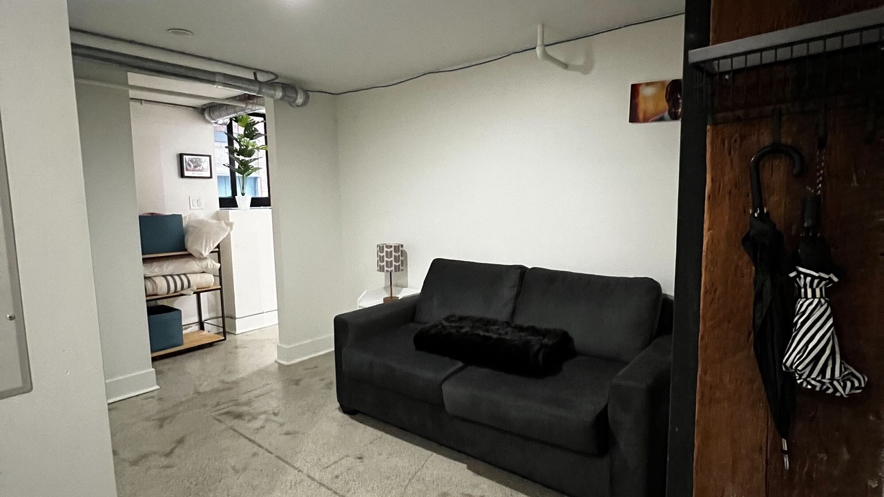Photo of Livingroom in Gastown