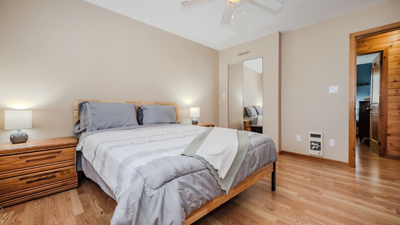 Photo of Bedroom in Miller Lake