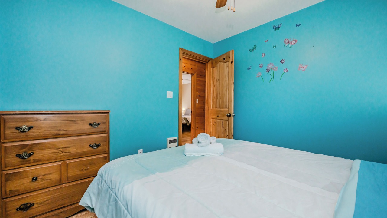 Photo of Bedroom in Miller Lake