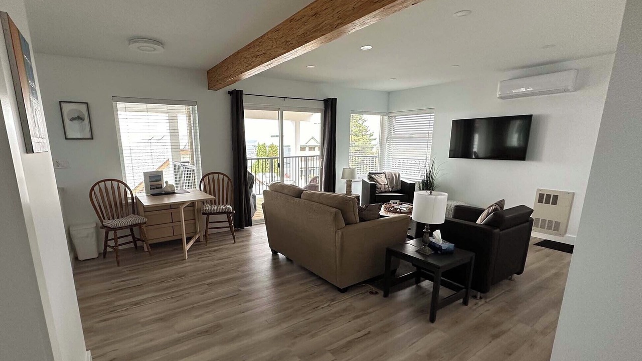 Photo of Livingroom in Powell River
