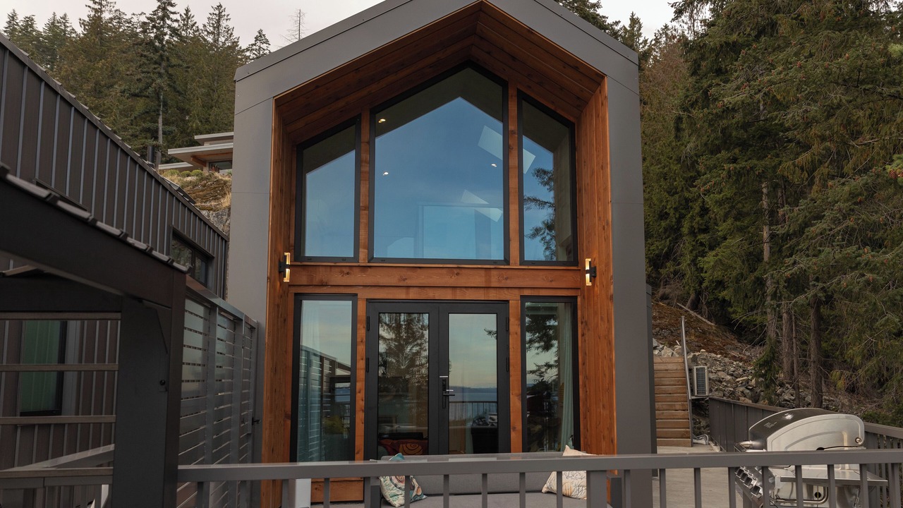 Photo of Patio Balcony in Bowen Island