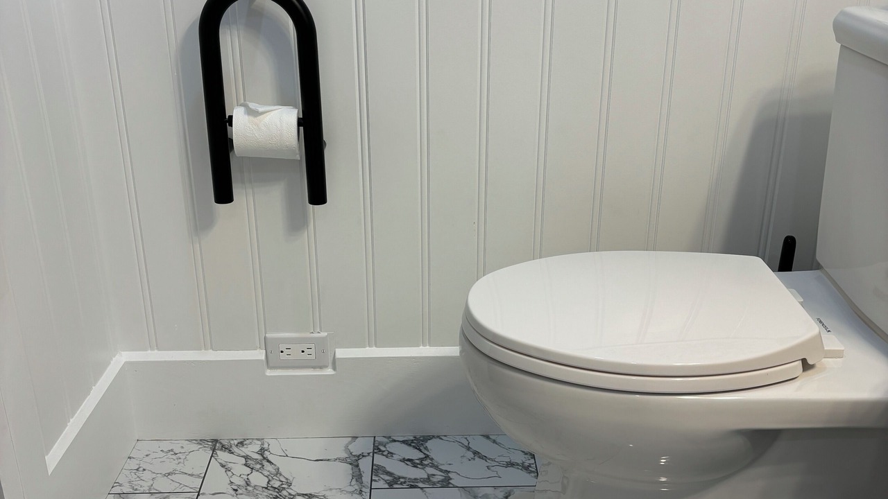 Photo of Bathroom in Aspy Bay