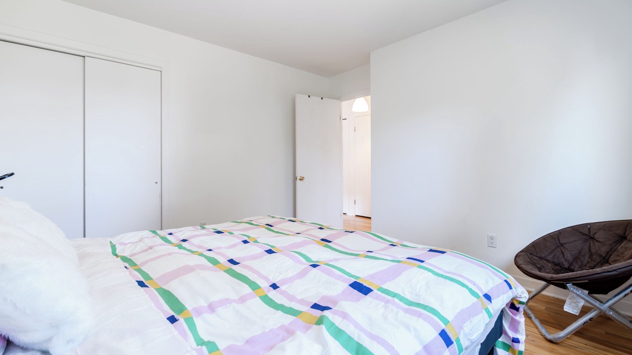 Photo of Bedroom in Saint-Hubert