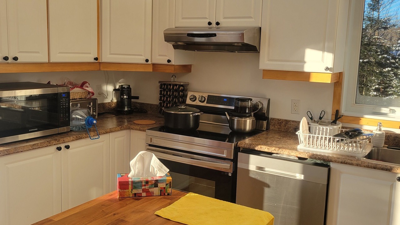 Photo of Kitchen in Sainte-Marguerite-du-Lac-Masson