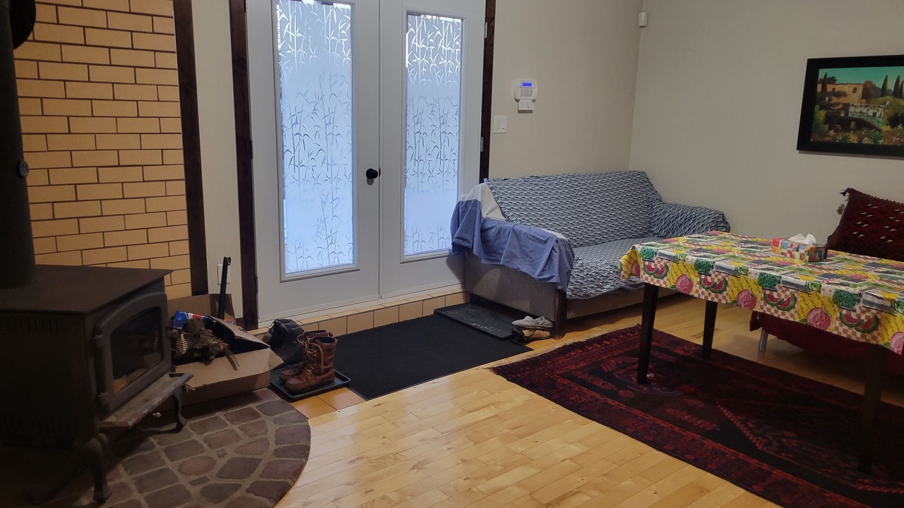 Photo of Livingroom in Sainte-Marguerite-du-Lac-Masson