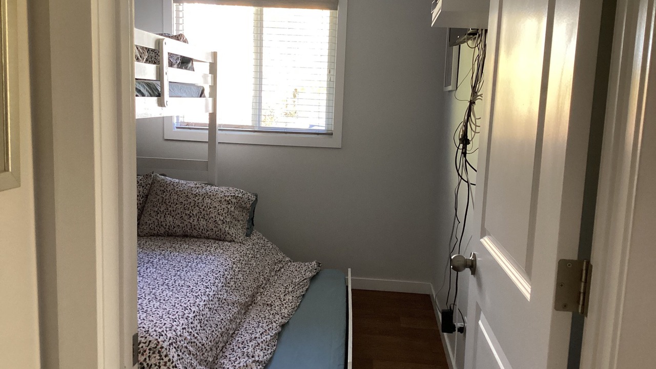 Photo of Bedroom in Hillside Beach