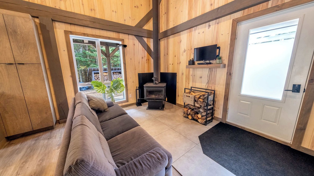Photo of Livingroom in Sainte-Euphemie-sur-Riviere-du-Sud