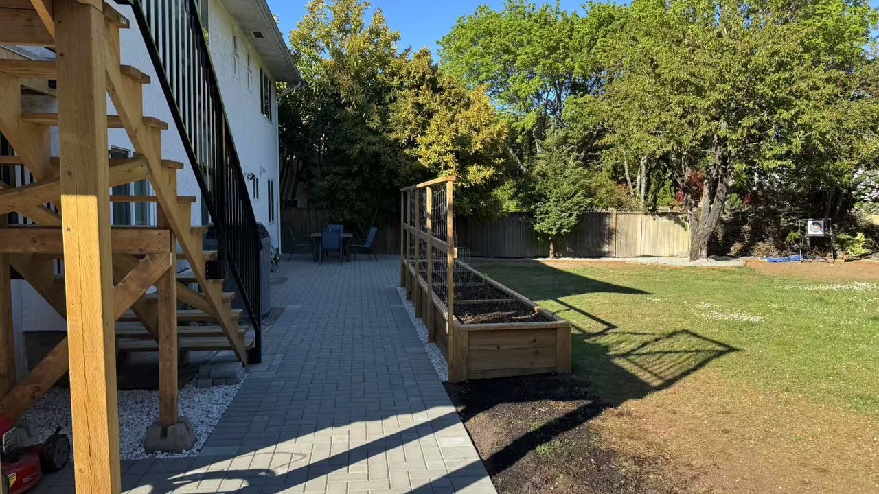 Photo of Outdoor in Gordon Head
