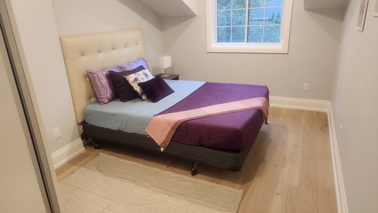 Photo of Bedroom in Newmarket