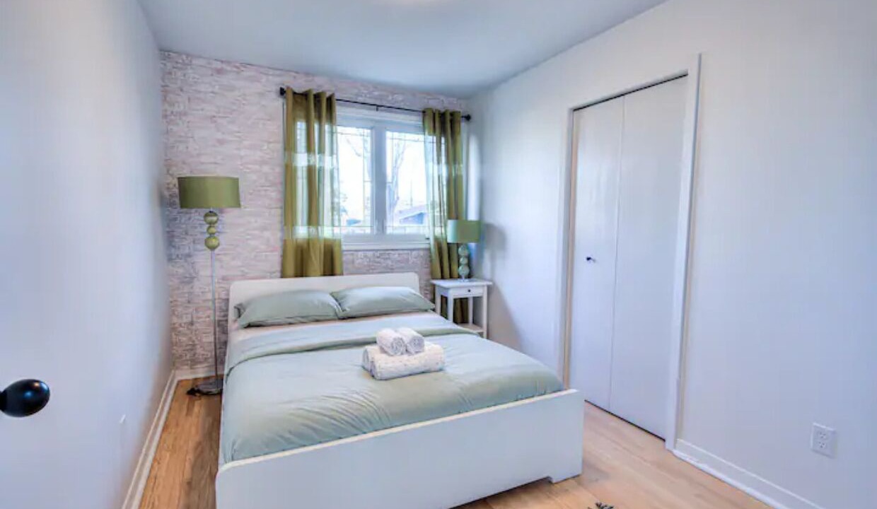 Photo of Bedroom in Candiac