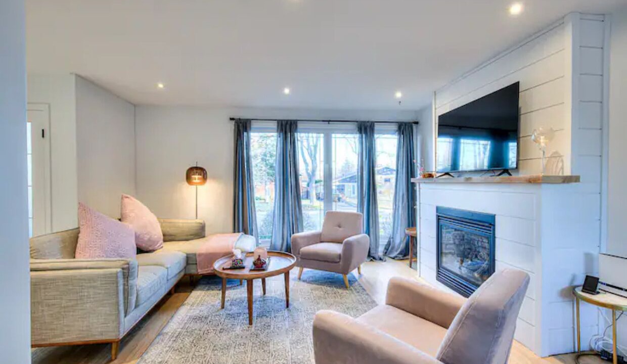 Photo of Livingroom in Candiac