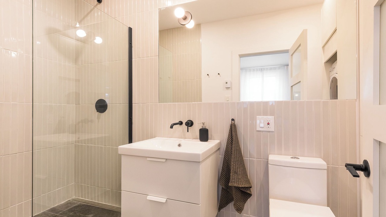 Photo of Bathroom in Hochelaga