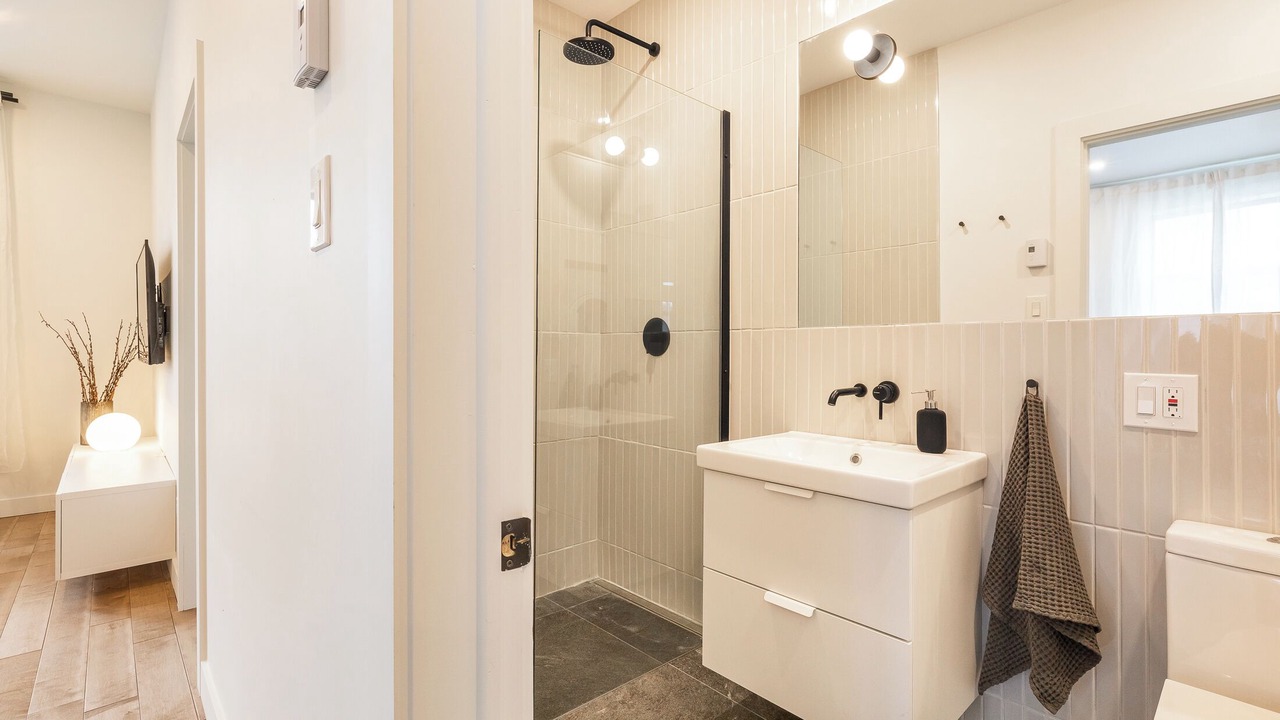 Photo of Bathroom in Hochelaga